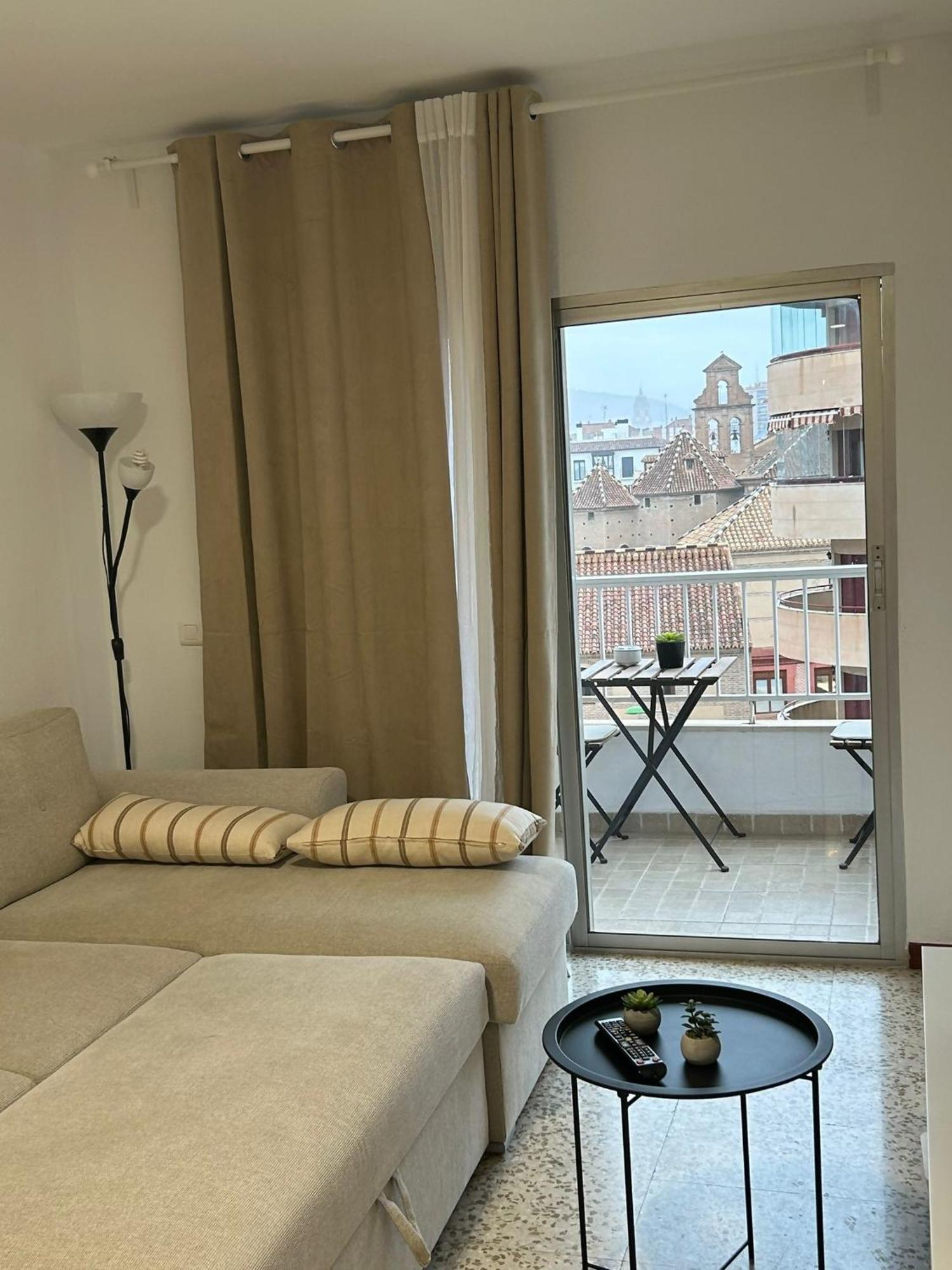 Vialia Piso Centrico Wifi Maria Zambrano Andra Apartment Malaga Exterior photo